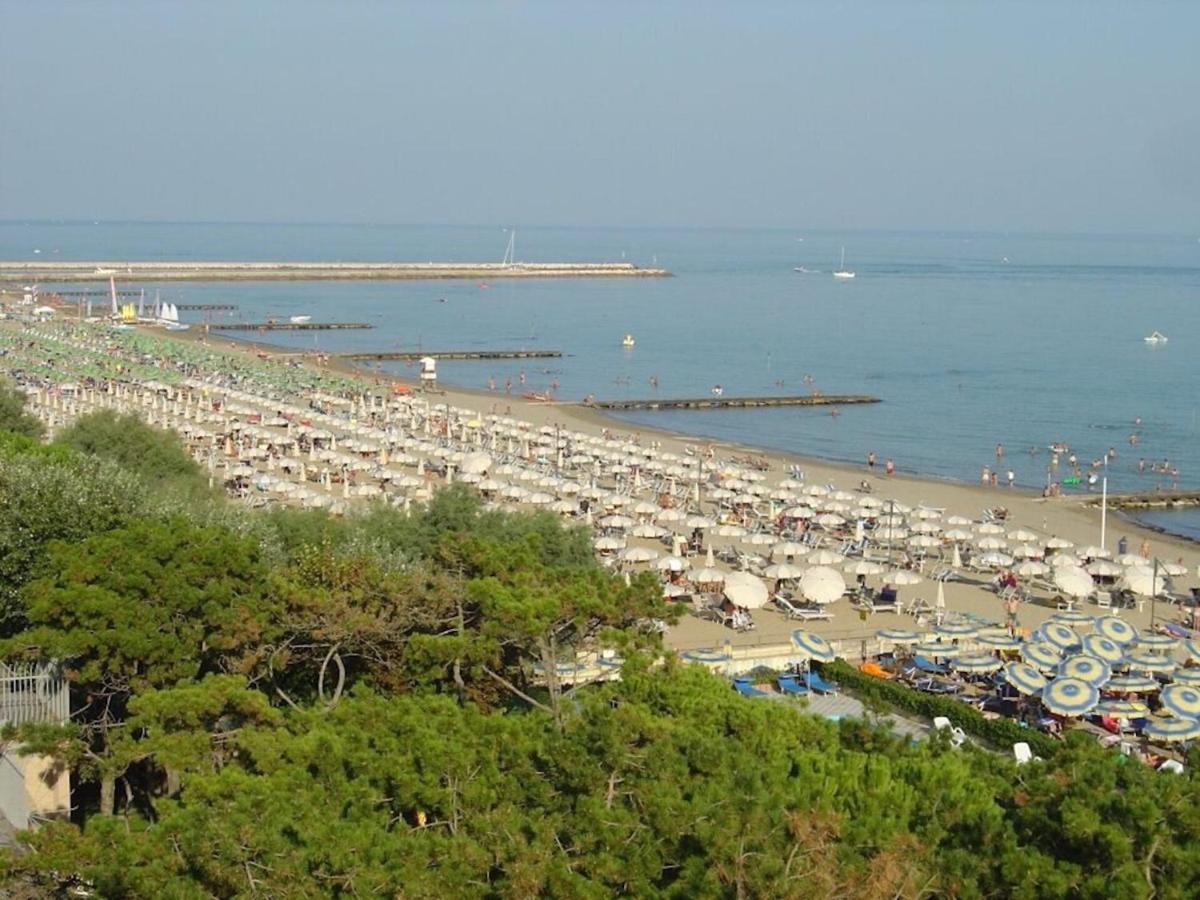 Relax By The Garden - Flat For Up To 6 Guests Διαμέρισμα Porto Santa Margherita di Caorle Εξωτερικό φωτογραφία